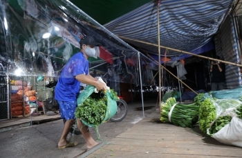 Hà Nội: Chợ đầu mối phía Nam hoạt động trở lại sau thời gian “nghỉ dịch”