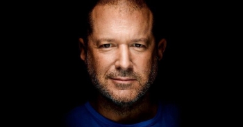 Jony Ive - "cha đẻ thiết kế" của iPhone có thể trở thành CEO Ferrari