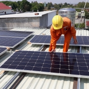 Cần tuân thủ chặt chẽ các quy định khi đầu tư điện mặt trời
