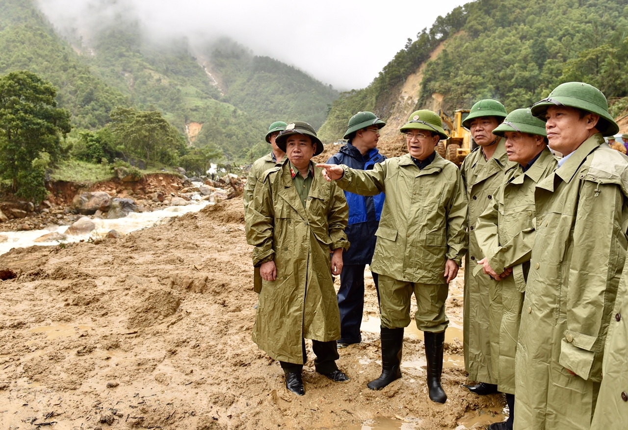 pho thu tuong uu tien toan luc tim kiem nguoi mat tich on dinh doi song nguoi dan