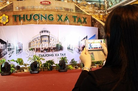 Ngày cuối cùng ở Thương xá Tax