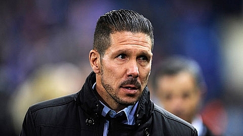 bi uefa phat hlv simeone lo tran ck europa league