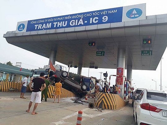 phu tho tai xe say ruou lai xe tong thang tram thu phi