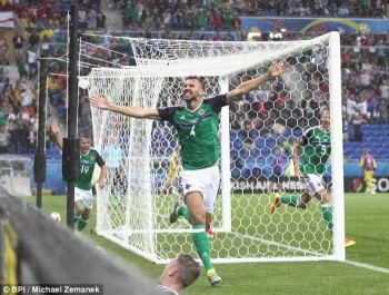 [VIDEO] Ukraine 0-2 Bắc Ireland: Chiến thắng bất ngờ