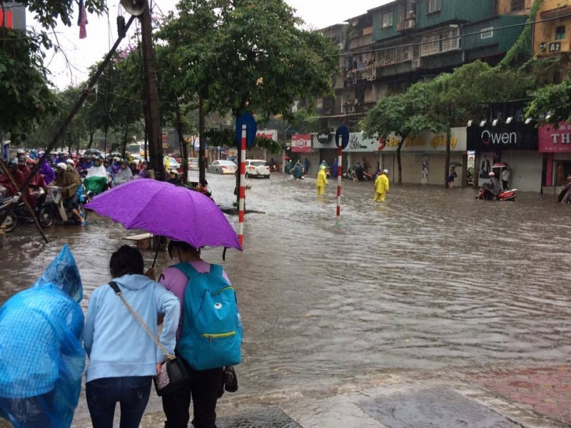 ha noi nhieu tuyen duong ngap nang sau mua lon