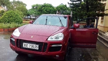 Dùng "xế hộp" Porsche vận chuyển 14 bánh heroin