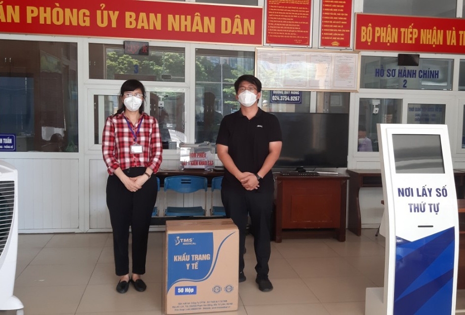 Tạp chí Năng lượng Mới đồng hành cùng Hapro chia sẻ phòng chống dịch với phường Dịch Vọng Hậu