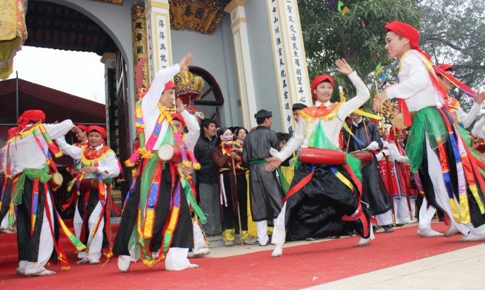 trai lang gia gai lang lo mua con di danh bong