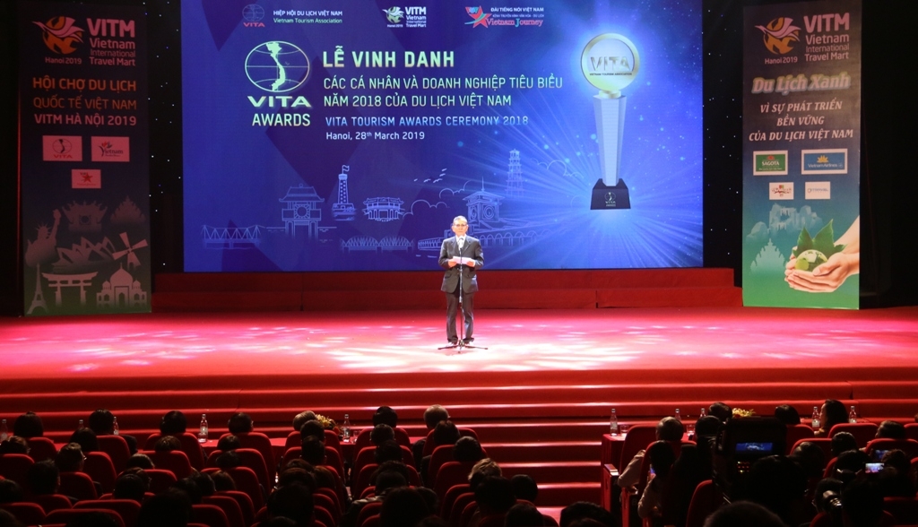 vinh danh ca nhan tap the doanh nghiep du lich tieu bieu viet nam 2018