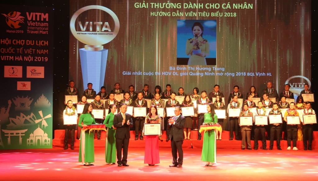 vinh danh ca nhan tap the doanh nghiep du lich tieu bieu viet nam 2018