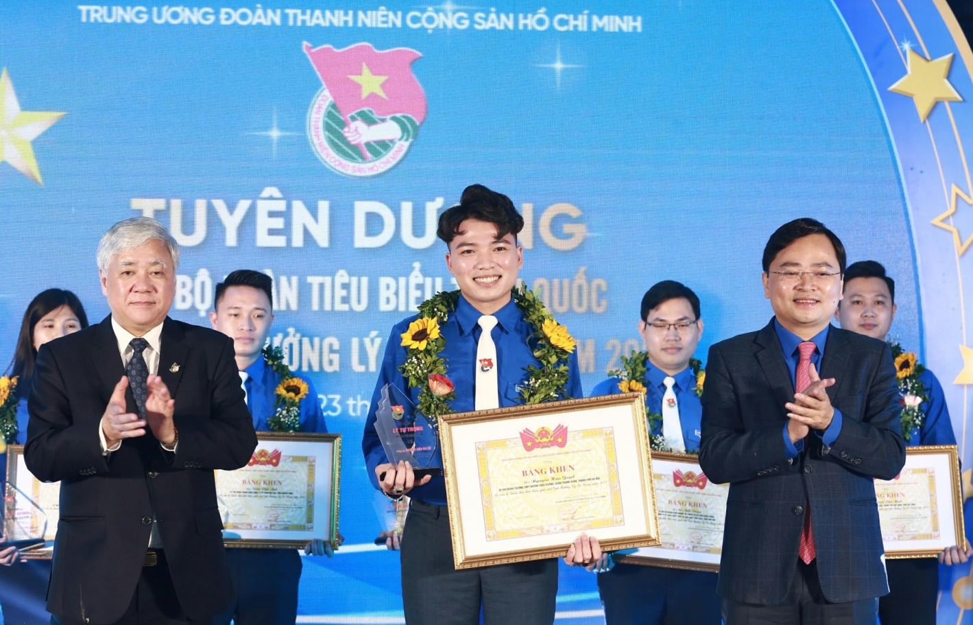 94 cán bộ Đoàn tiêu biểu toàn quốc nhận Giải thưởng Lý Tự Trọng năm 2022