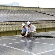 Việt Nam - Đức hợp tác thúc đẩy điện mặt trời mái nhà trong ngành thương mại và công nghiệp