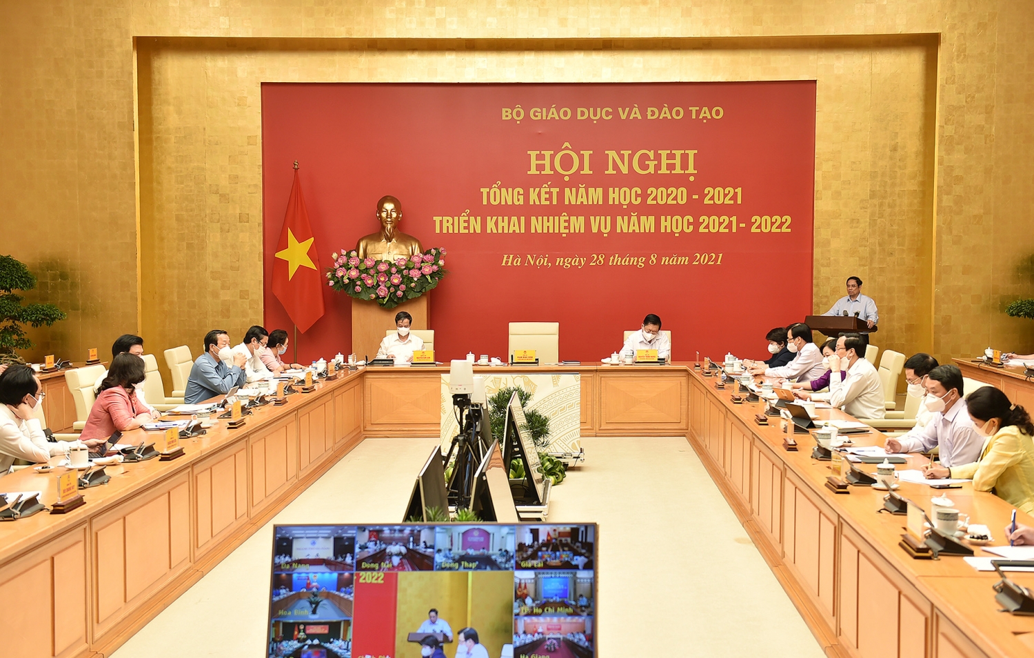 Năm học mới 2021-2022: Phải đảm bảo an toàn trường học gắn với tiêm vắc xin