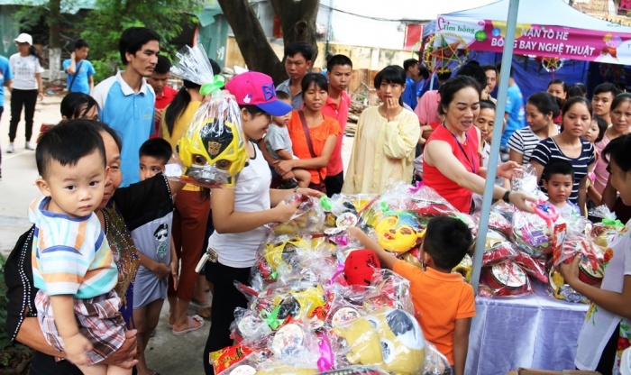 ngay hoi trung thu hong cho cac benh nhi