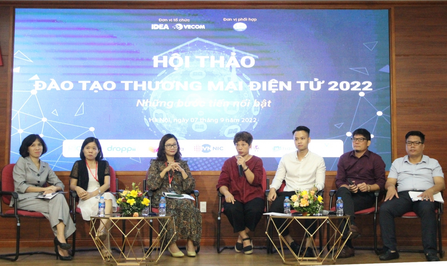 Thúc đẩy đào tạo nguồn nhân lực thương mại điện tử ngay từ trường học