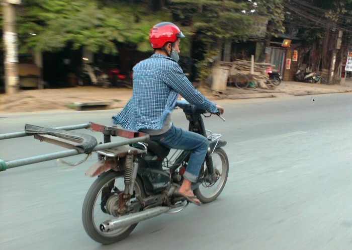 xe nat tung hoanh tren pho thu do