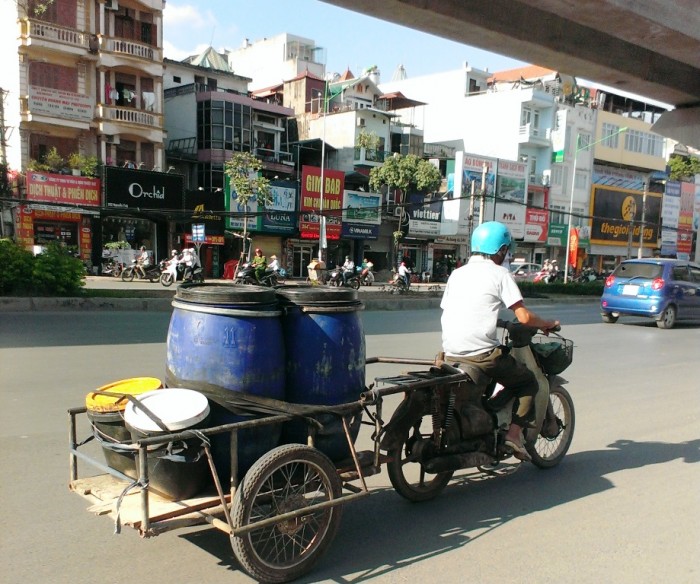 xe nat tung hoanh tren pho thu do