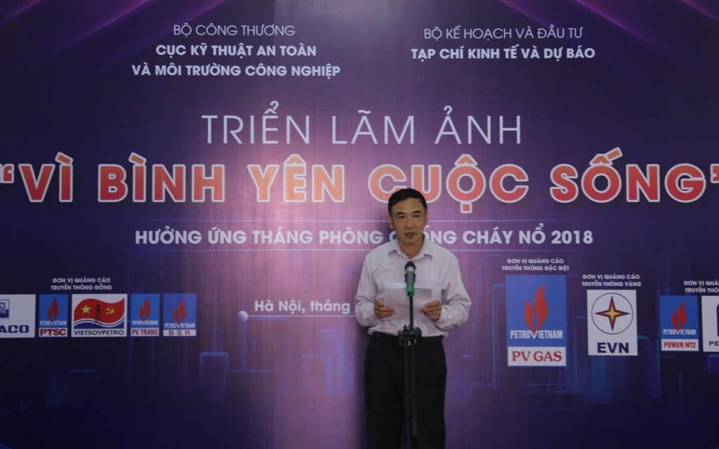 pvgas dong hanh cung trien lam vi binh yen cuoc song