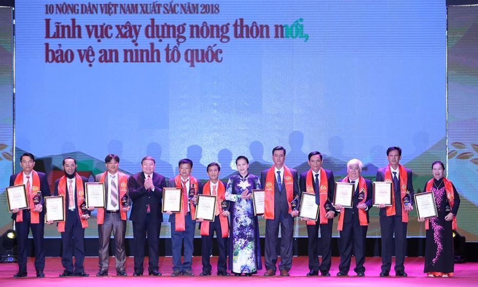 ton vinh 63 nong dan viet nam xuat sac nam 2018