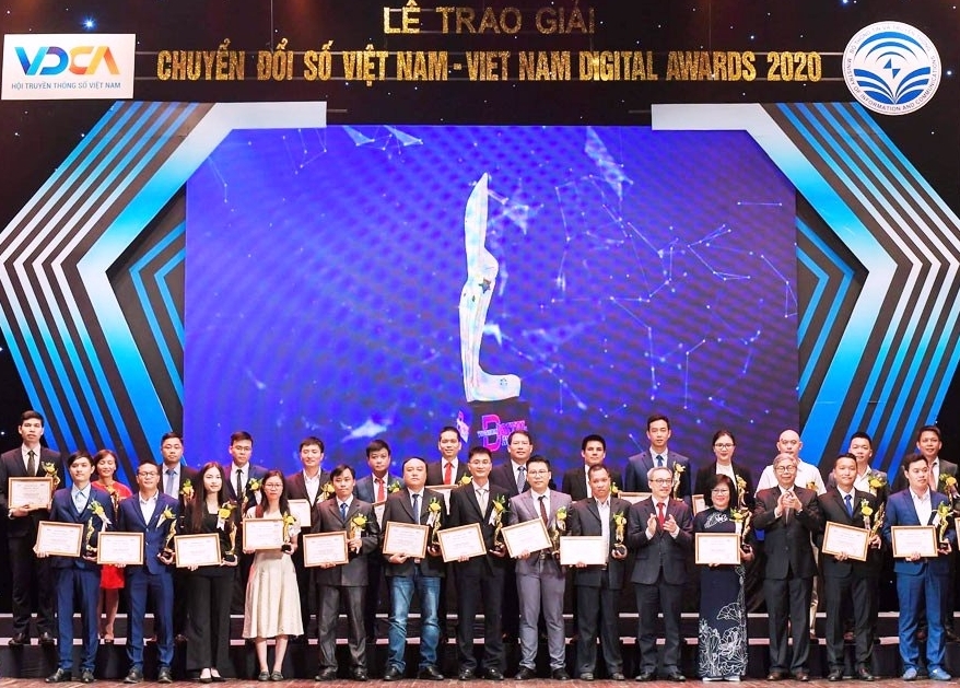 58 doanh nghiệp, đơn vị giành Giải thưởng Chuyển đổi số Việt Nam 2020