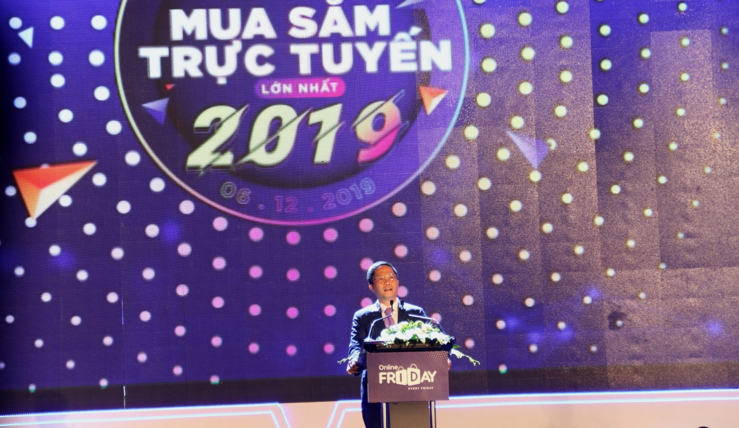 kich hoat ngay mua sam truc tuyen online friday 2019