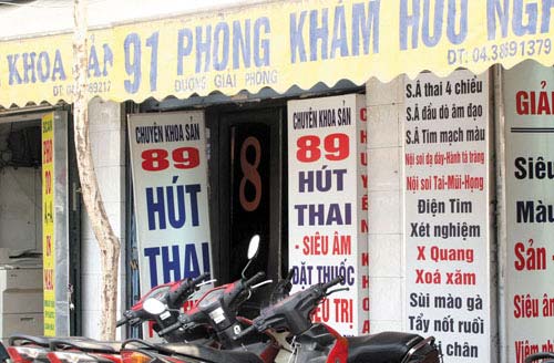 Phạt 7 năm tù nếu phá thai cho người chưa thành niên?