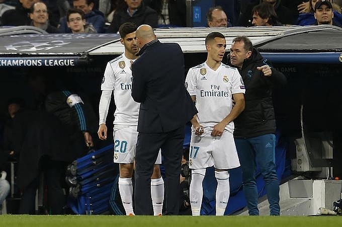 mon qua zidane tang cho hlv ke nhiem o real madrid