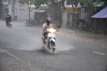 Thời tiết ngày 17/6: Hà Nội có mưa dông