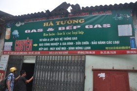 Hà Nội: Nổ cửa hàng kinh doanh gas, một người bị thương