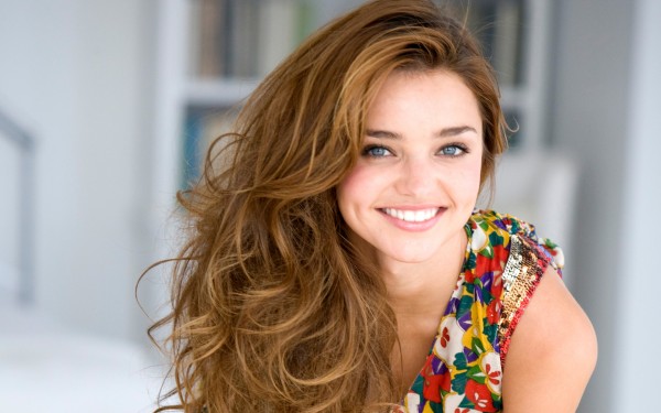 miranda kerr vien keo ngot duoc them khat nhat