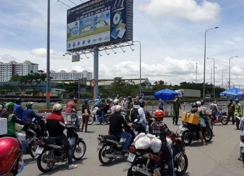 TP HCM ra văn bản khẩn phối hợp các ban ngành, địa phương đưa người dân về quê