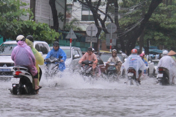 anh huong ap thap nhiet doi da nang ngap nhieu tuyen duong