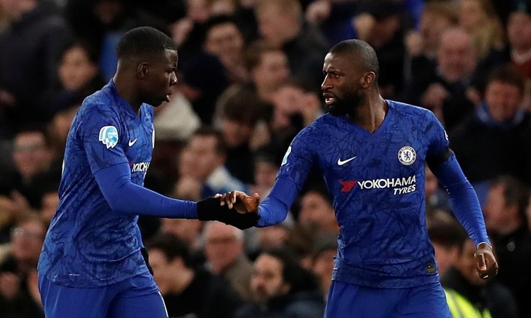 Man Utd lần thứ ba hạ Chelsea