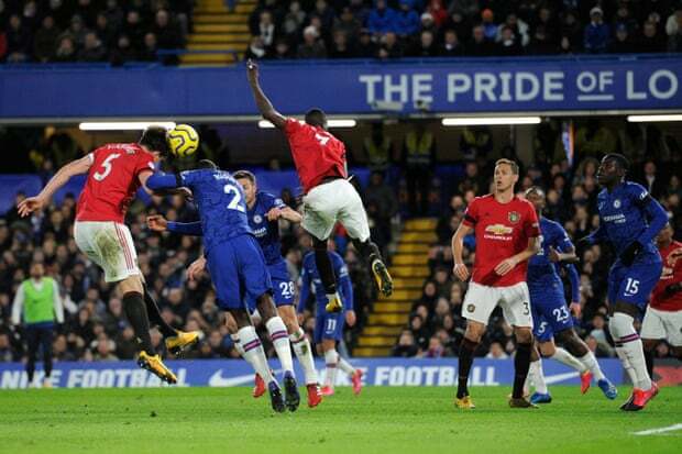 Man Utd lần thứ ba hạ Chelsea