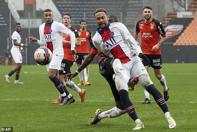 Neymar lập cú đúp, PSG vẫn thua sốc đội gần bét bảng Lorient - 3