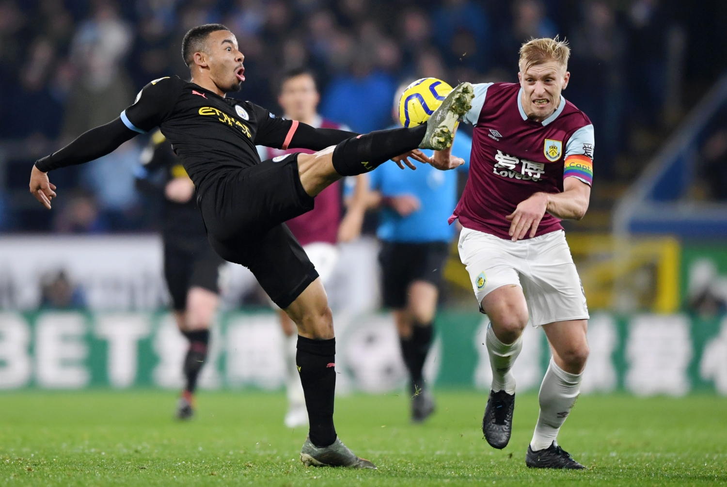 Kênh xem trực tiếp Burnley vs Man City, vòng 22 Ngoại hạng Anh 2020-2021