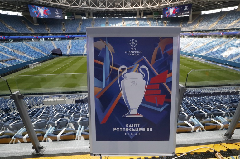 UEFA tước quyền đăng cai trận chung kết Champions League của Nga - 2