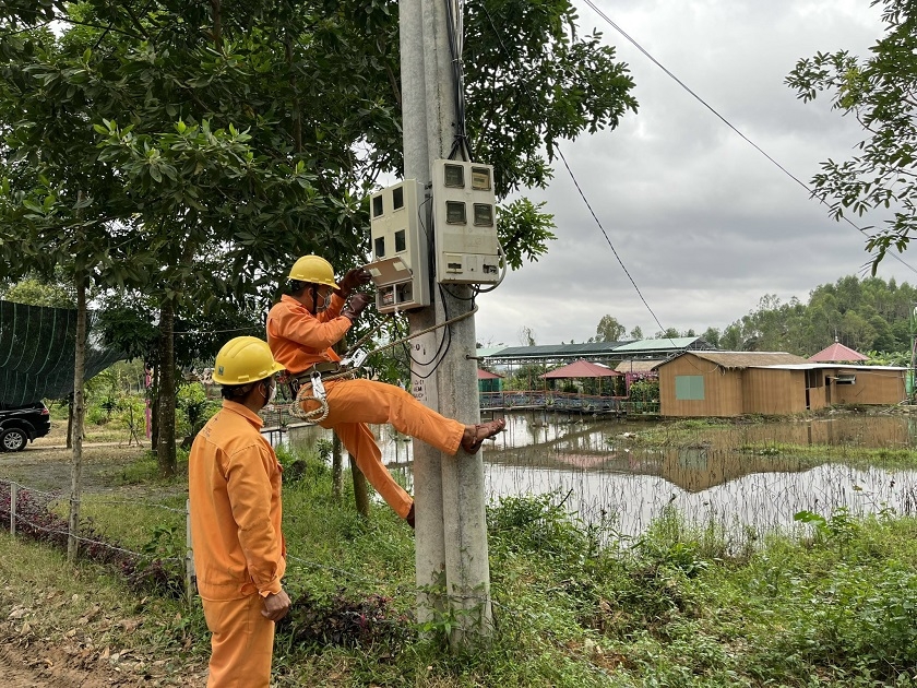 Tây Hòa khởi sắc nhờ có lưới điện Quốc gia