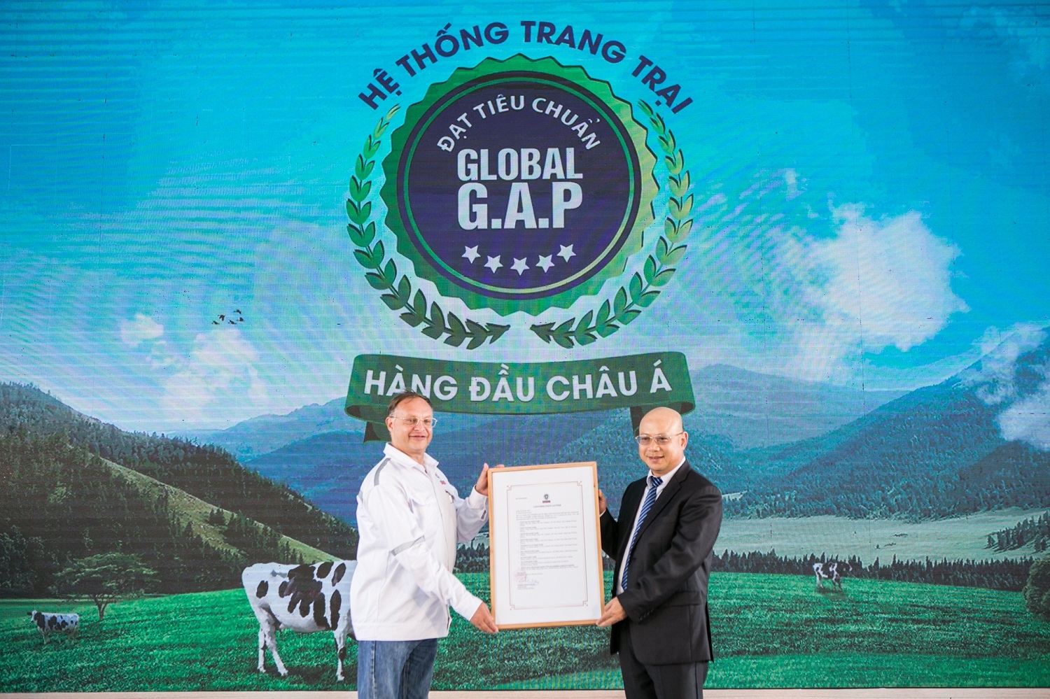 Việt Nam sở hữu hệ thống trang trại bò sữa chuẩn Global G.A.P lớn nhất châu Á