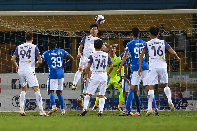 CLB Hà Nội 4-0 Than Quảng Ninh: Quang Hải rực sáng - 21