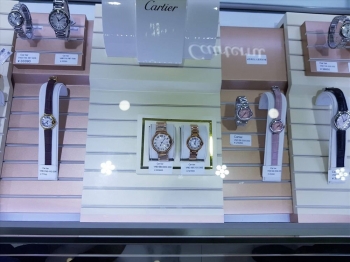 Trung tâm mua sắm Asean ở Quảng Ninh: Đồng hồ hàng hiệu “rởm” bán giá 400 triệu đồng