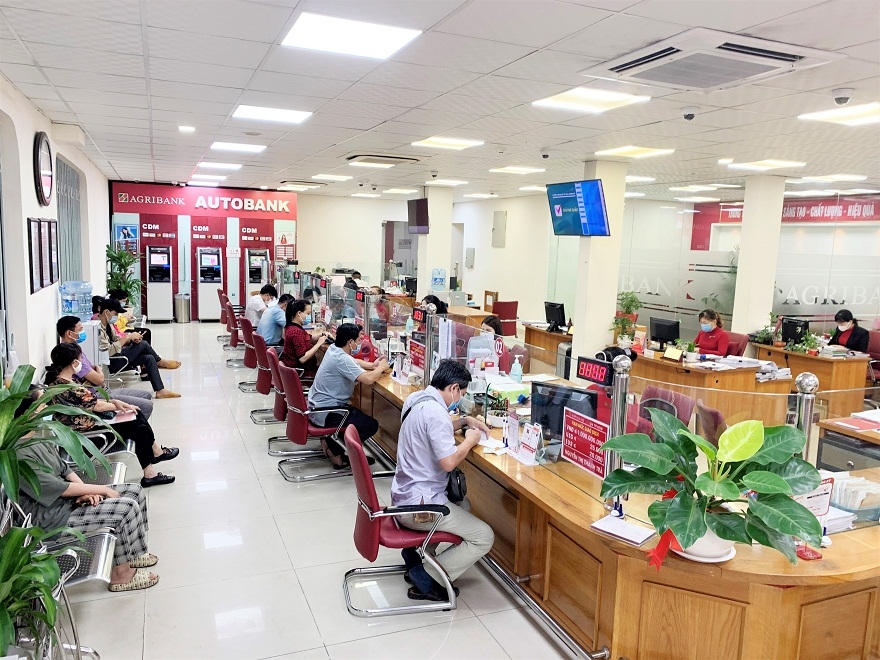 Agribank giảm tiếp 10% so với lãi suất cho vay để hỗ trợ khách hàng vượt qua đại dịch Covid-19