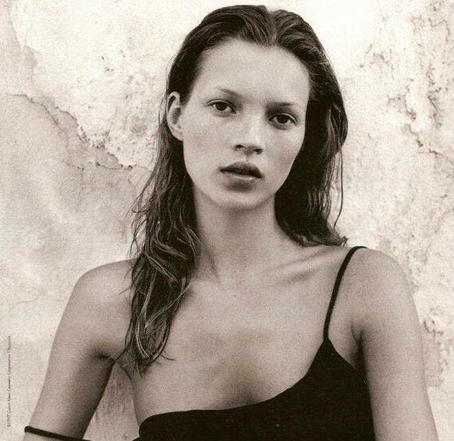 Siêu mẫu Kate Moss và ái nữ 18 tuổi thu hút ánh nhìn - 2