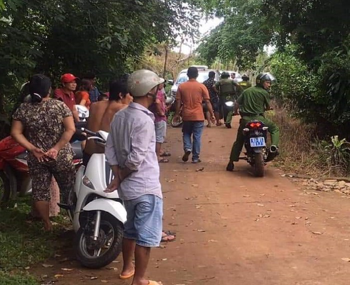 Nghi án em trai nổ súng truy sát vợ chồng anh trai, 2 người thương vong