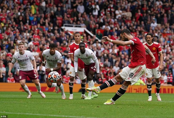 Cổ động viên đồng loạt yêu cầu Man Utd sa thải HLV Solskjaer - 2