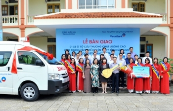 Trung tâm Y tế huyện Tứ Kỳ nhận xe ô tô cứu thương chất lượng cao