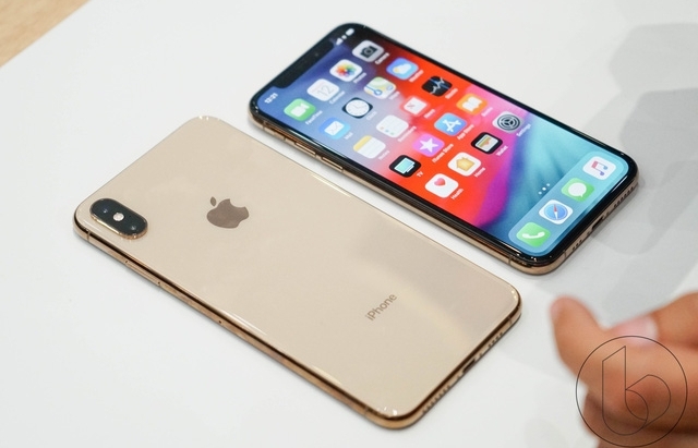 Giá iPhone XS Max bình ổn mức 28,5 triệu đồng, iPhone XS vẫn ế ẩm