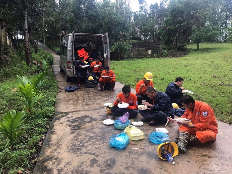 Người làm điện Quảng Nam trong mùa bão lũ