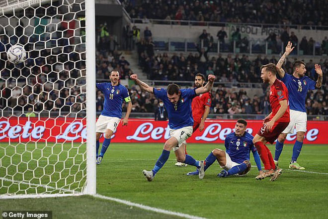 Harry Kane lập hattrick giúp Anh thắng đậm, Italia hòa thất vọng Thụy Sỹ - 9