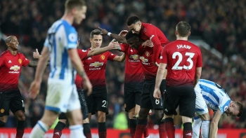 Trực tiếp Man Utd 3 - 1 Huddersfield: Pogba khẳng định giá trị